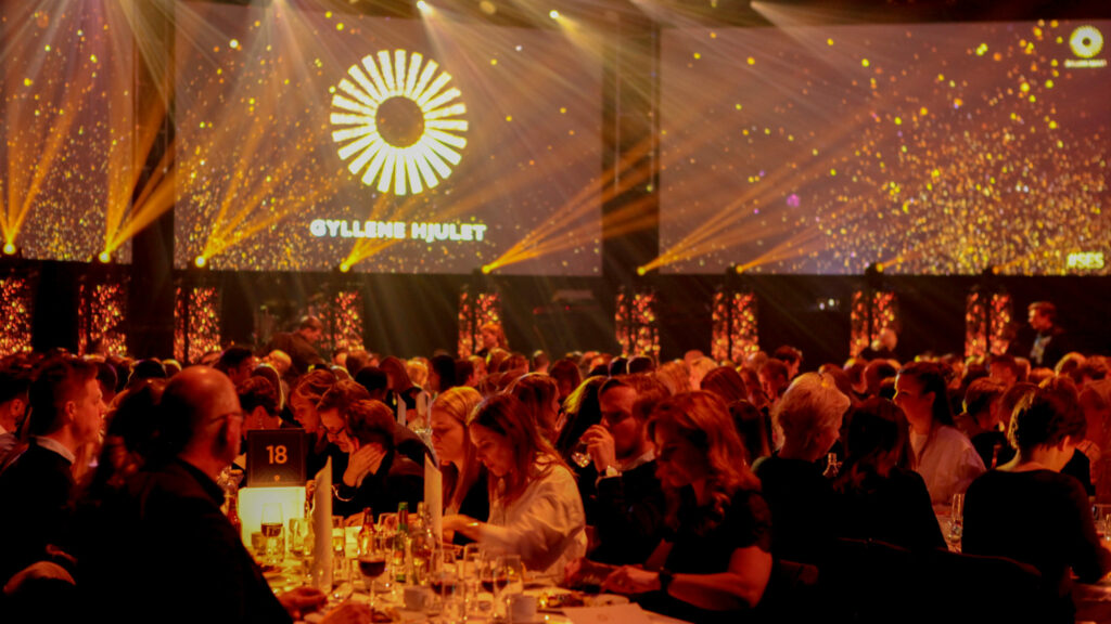 3-rätters middag på galan gyllene hjulet. 