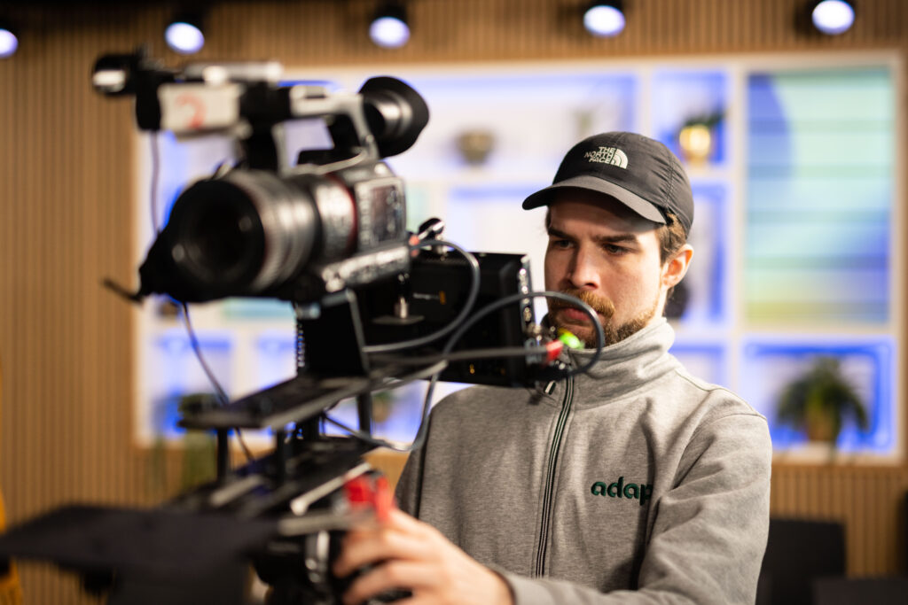 Picture of the cameraman during a livestreamed event