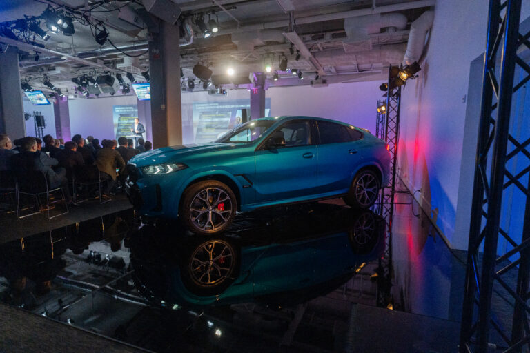 Världspremiär för nya BMW på Fotografiska